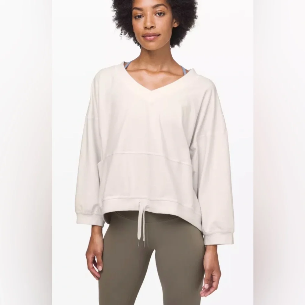 Lululemon Dare The Day Pullover Soft Cropped Light Ivory Sweatshirt M/L